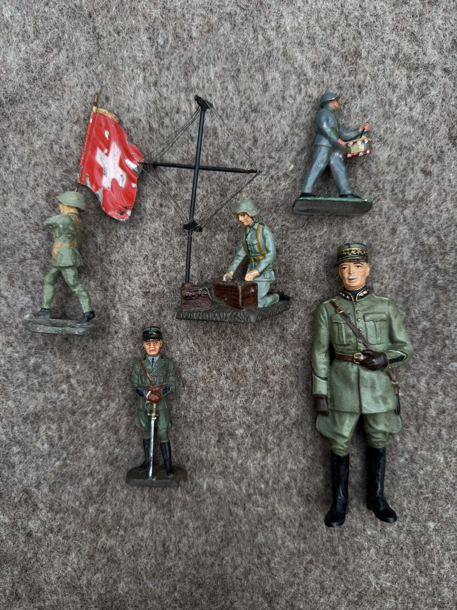 Uniformi: Figurines militaires armée suisse – Usato da Fribourg venduto da Ardoffel