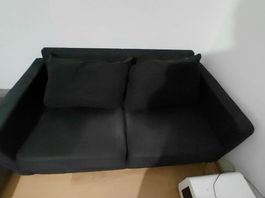 2-Sitzer Sofa schwarz  bequem & modern  CHF 150 VB