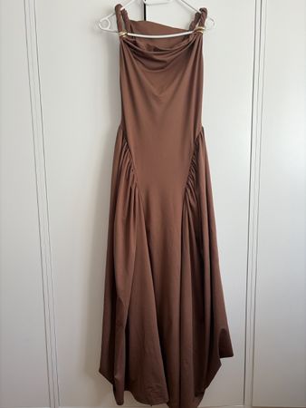 Robe longue marron avec anneaux dorés - taille S/ M 