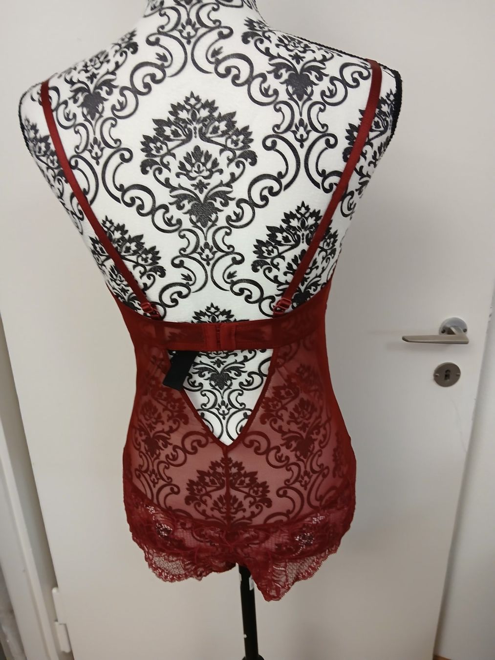 Altra biancheria intima: Eleganter Body in Rot mit Spitze Gr. M – Nuovo (secondo la descrizione) da Glattbrugg venduto da fin_66d8 2