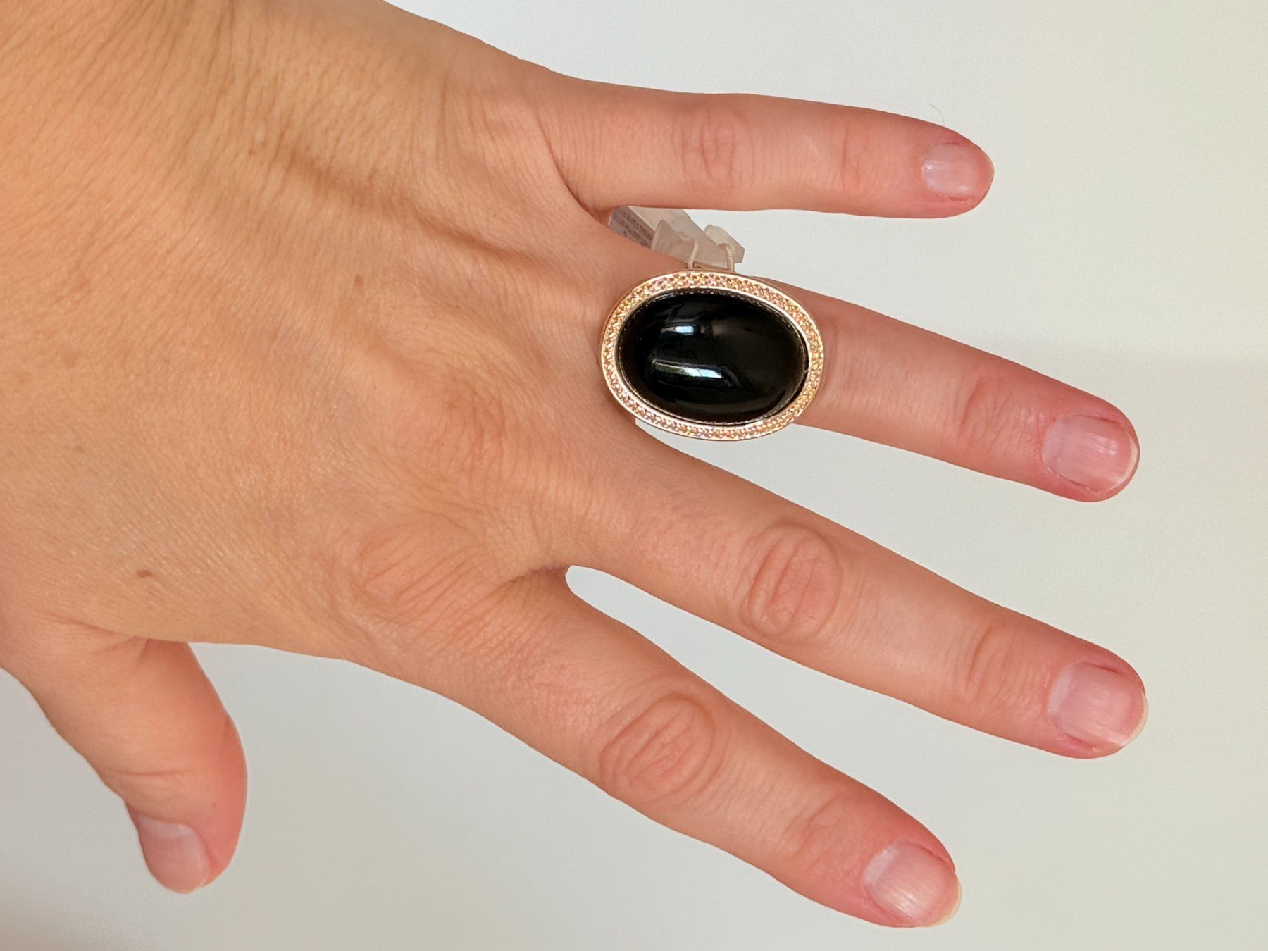 Ringe: Bague or pierre noire forme ovale resize – Neu und originalverpackt aus Genève von AGBERG 7