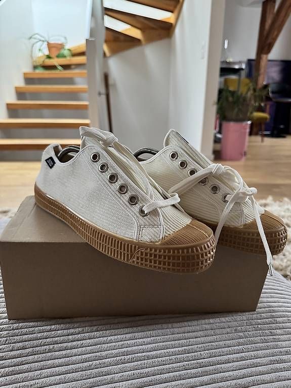 Scarpe da uomo: Novesta Star Master x HHV US10 – Usato da Zürich venduto da oli_lk9l 1