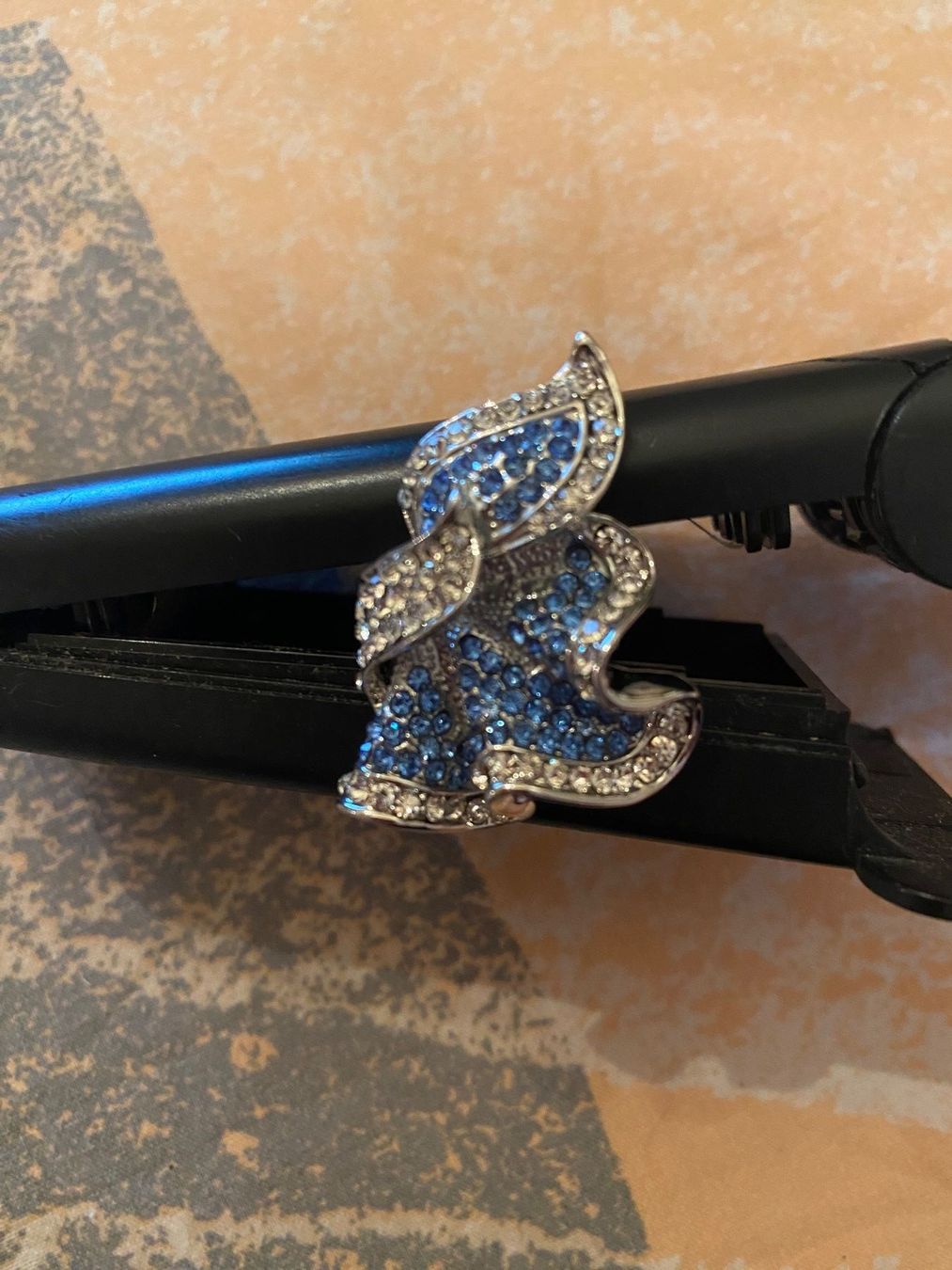 Anelli: Extravaganter seltener MODESCHMUCK-Ring, silber, 1.7cm – Nuovo e nell'imballaggio originale da Winkel venduto da ferrari2022