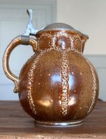 Antiker Krug Jugendstil Keramik und Zinn