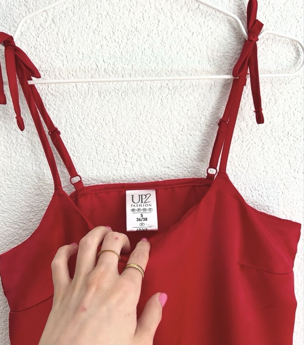 Negligees & Pigiami: Pyjama rot mit Schleifen Grösse S – Nuovo (secondo la descrizione) da Chur venduto da faja7000 1