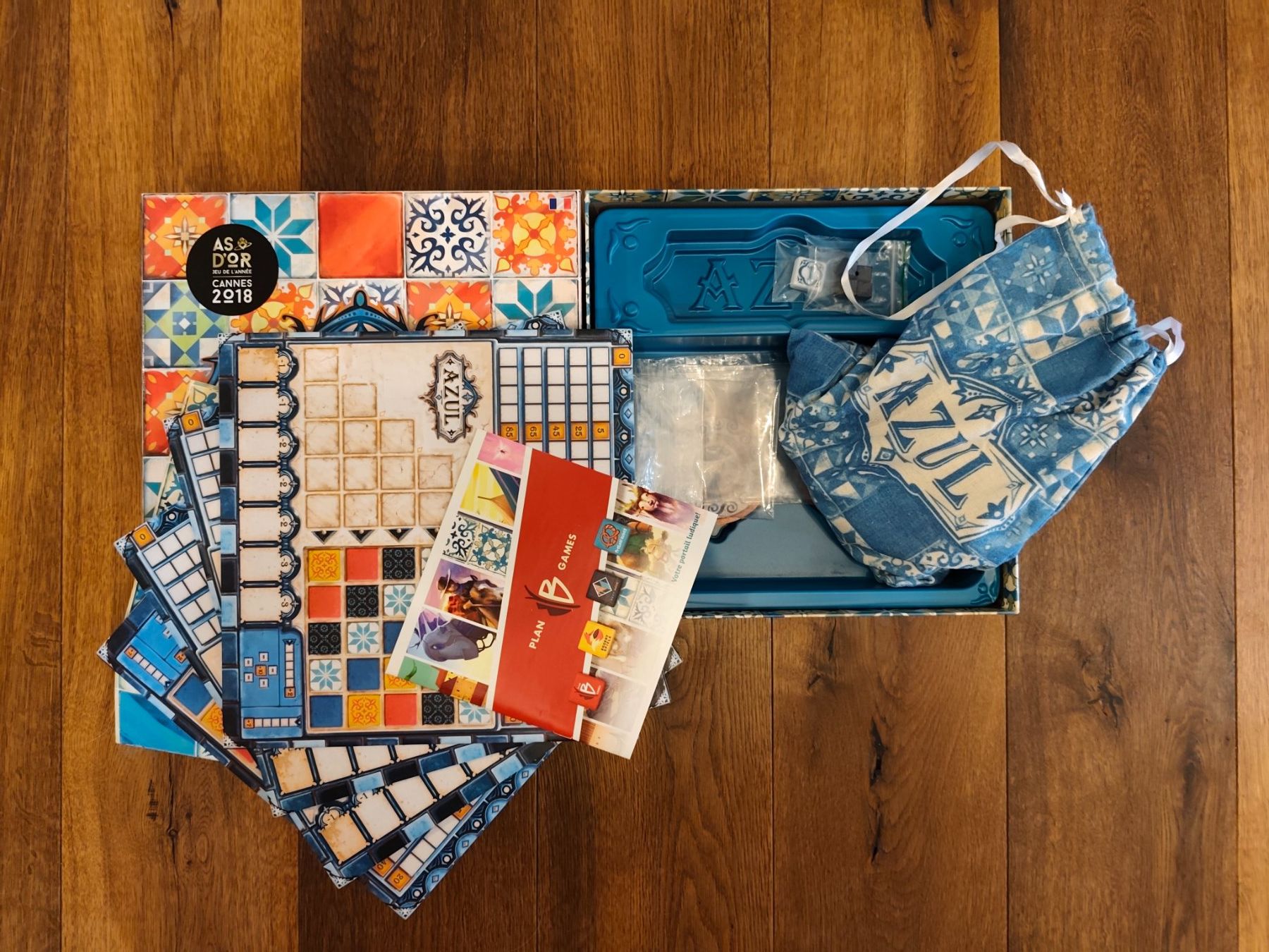 Spiele: Azul Boardgame French Version 2018 - like new! – Gebraucht aus Horgen von atypicalsine 1