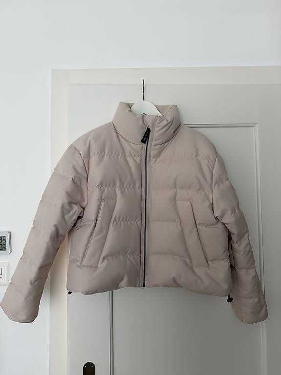 Giacche: Reebok Victoria Beckham Jacke S – Usato da Basel venduto da Ohschaumal