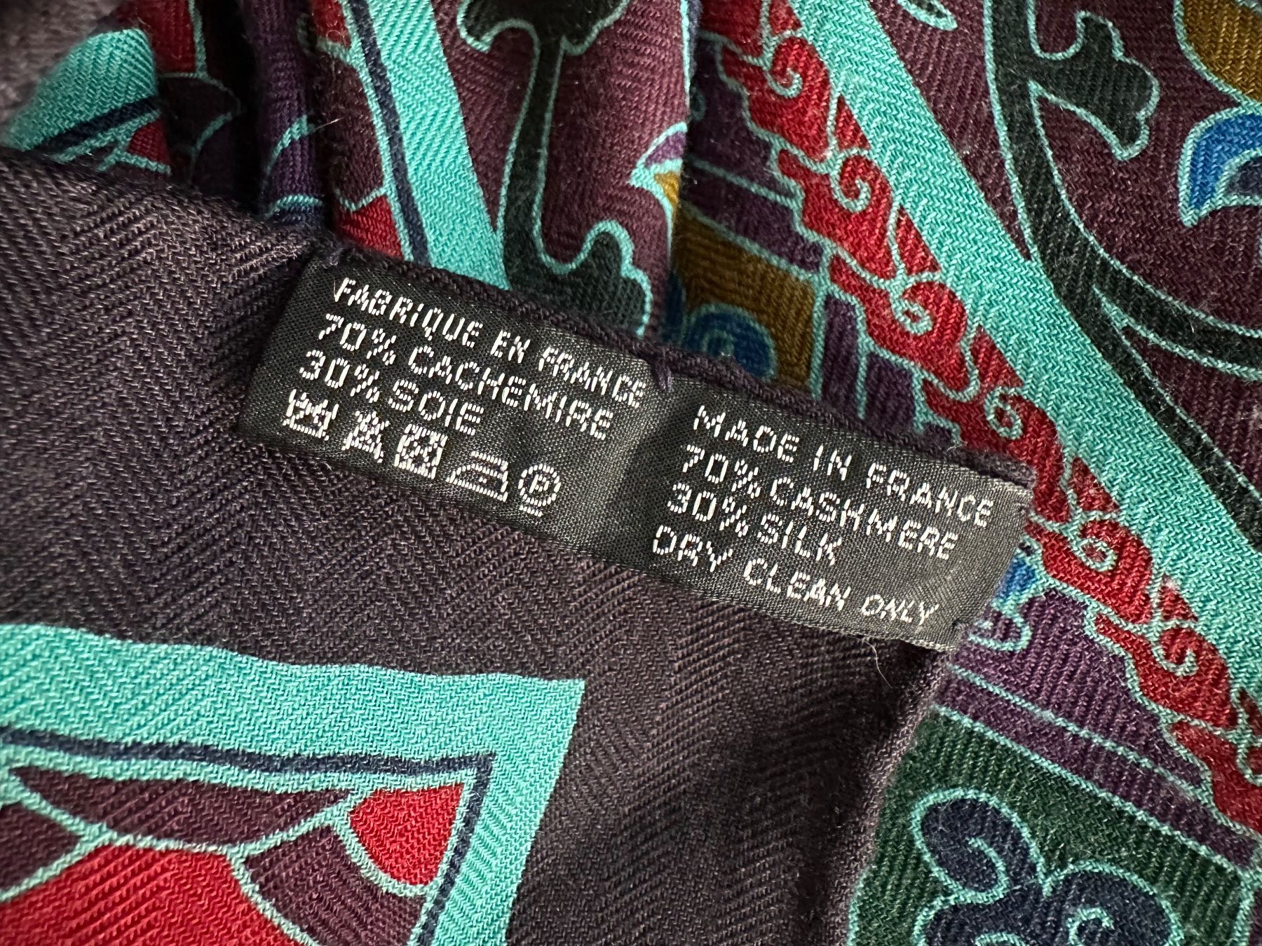 Hermès Foulard & Sciarpe: Edler Kaschmir-Seide Schal von Hermès – Usato da Zürich venduto da h_s_79x2 1