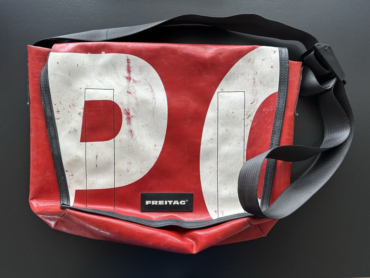 Freitag Borse: FREITAG F13 MESSENGER LARGE – Usato da Regensdorf venduto da sofia681 1