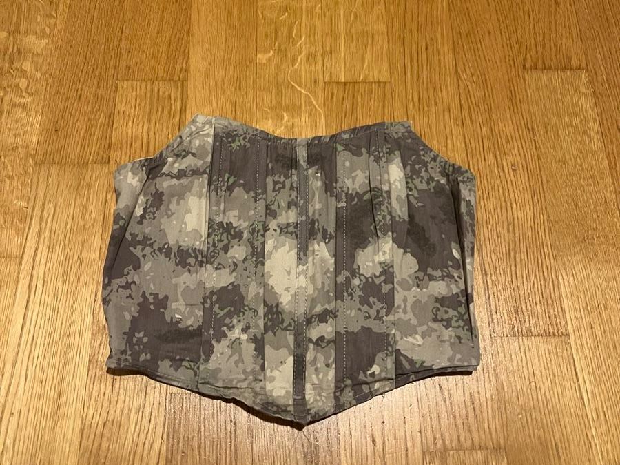 Top: Missguided Camouflage Top Gr. 34 – Usato da Schaffhausen venduto da tin_j7t6 2