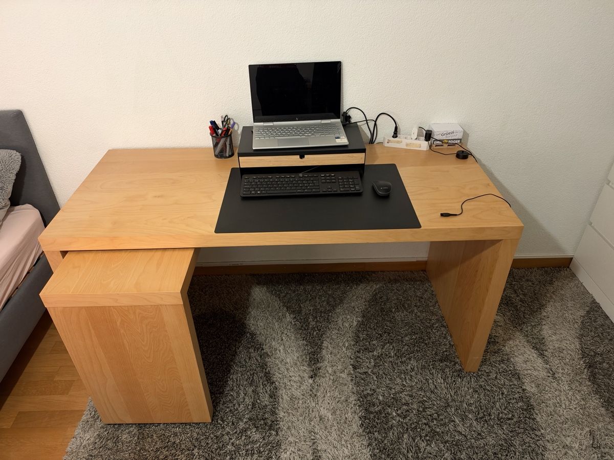 Scrivanie: IKEA Schreibtisch  – Usato da Wettingen venduto da DarioV17 2