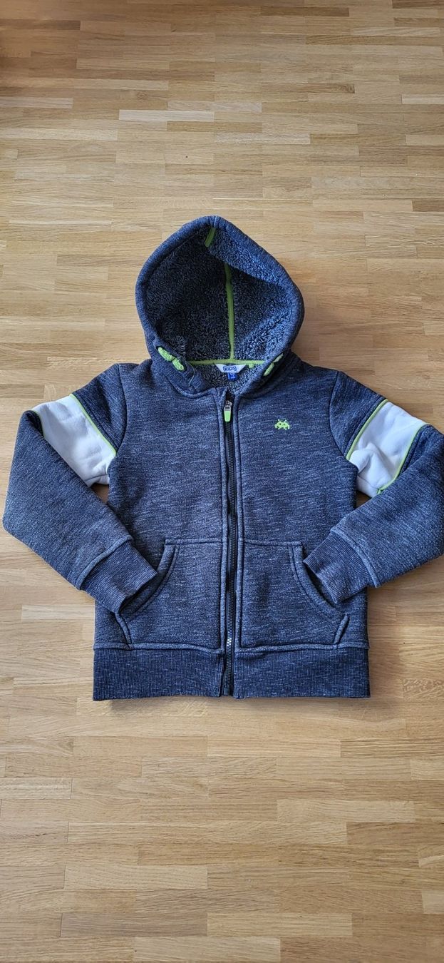 Jacken & Mäntel: Kuschelig Jacke 128 cm – Gebraucht aus Oberwil BL von Manue1974
