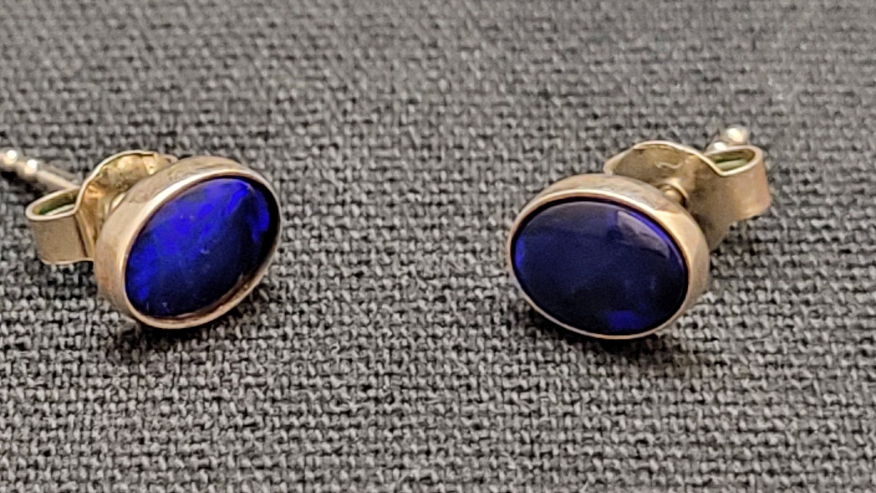 Boucles d'oreille: Silber-Ohrstecker mit Opal – D'occasion à Basel par spinne02