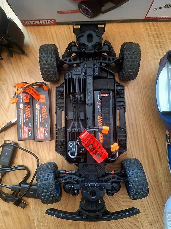Arrma RC Modellbau: Arrma Desert Truck Mojave Grom BLX 2233S – Gebraucht aus Zürich von turicum33 3