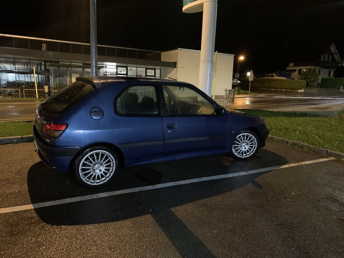 Peugeot Automobili: Peugeot 306 xsi – Usato da Au Sg venduto da san_8lvw 7