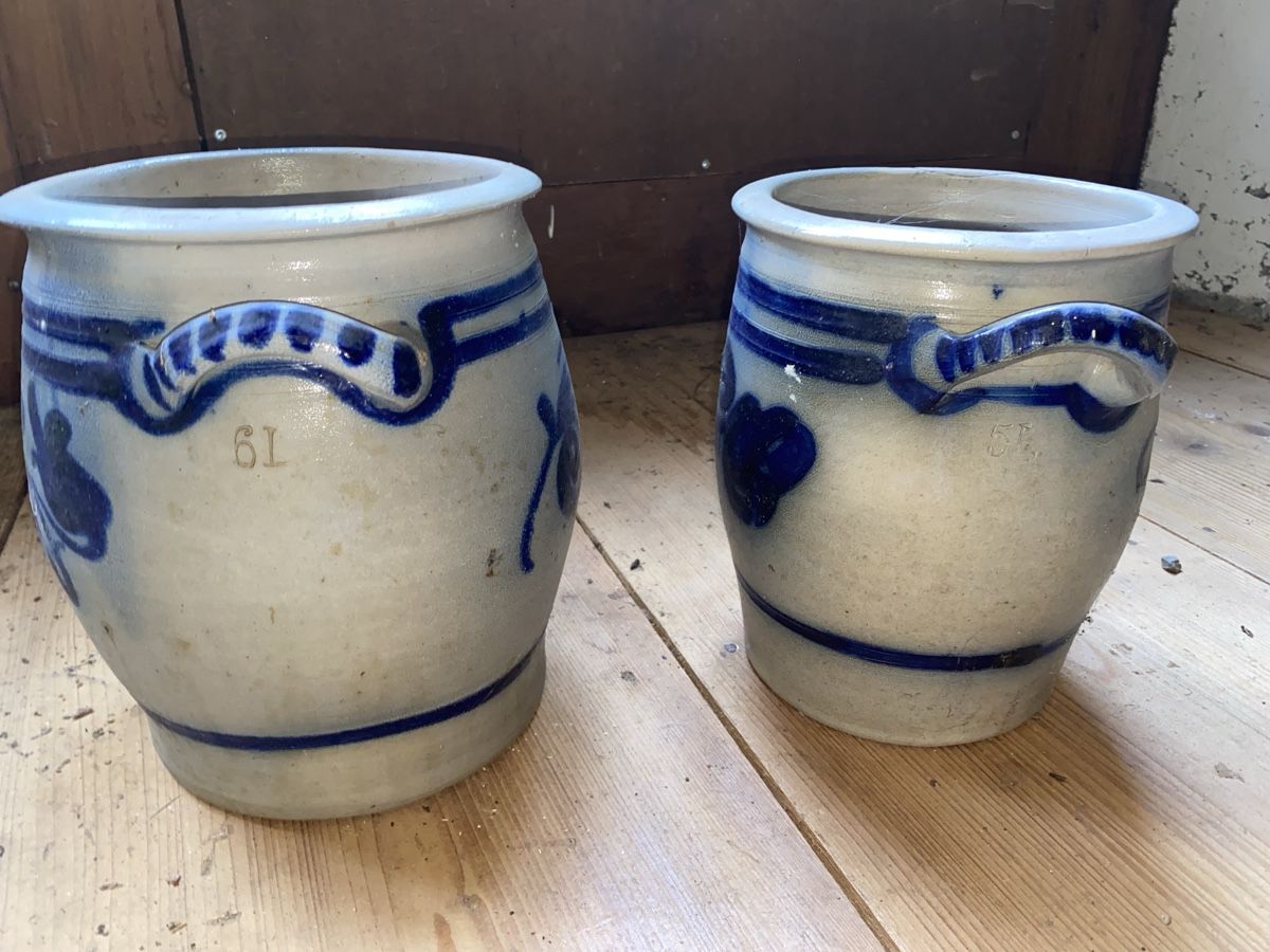 Vasi per fiori: Vintage Blumentöpfe mit Ohren – Usato da Ittenthal venduto da Lorinakuprecht0 1