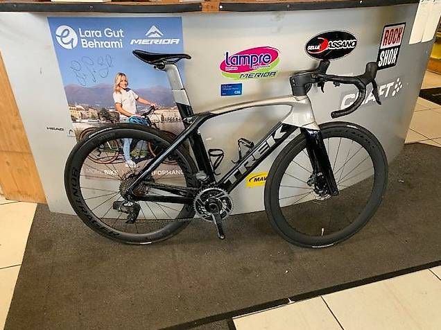 Trek Velos: Vélo de course carbon Trek Madone SLR 7 – Gebraucht aus Fribourg von Profilsport