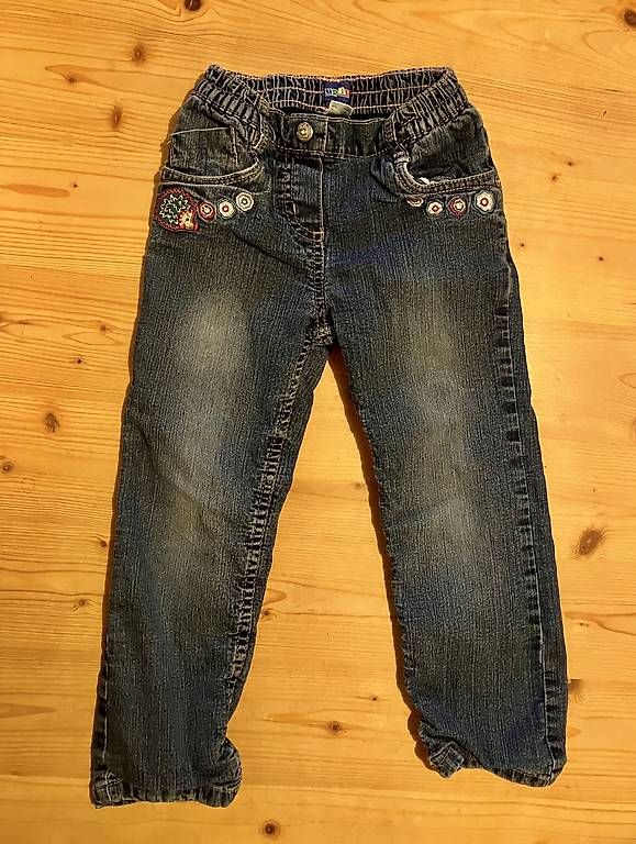 Pantaloni: Gefütterte Jeans Gr.104 – Usato da Brunnadern venduto da Bumlebee