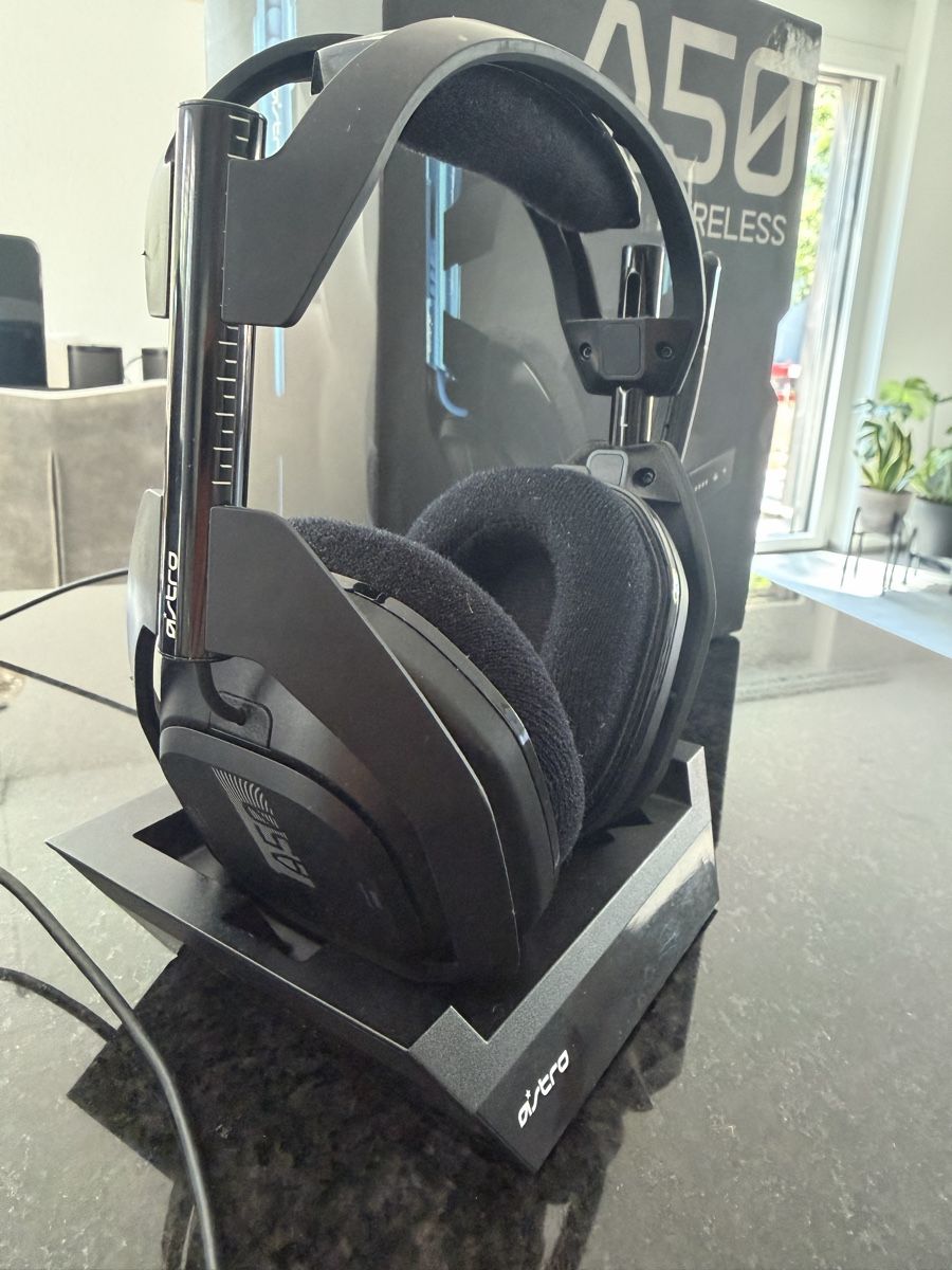 Astro Gaming Cuffie: Astro A50 Wireless Gaming Headset guter Zustand – Usato da Bülach venduto da tom_nj9r