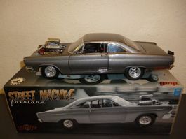 Ford Fairlane 67 Street-Fighter 1:18 GMP