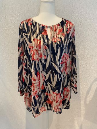 Schicke Bluse mit Blumenmuster Grösse 46  Betty Barclay