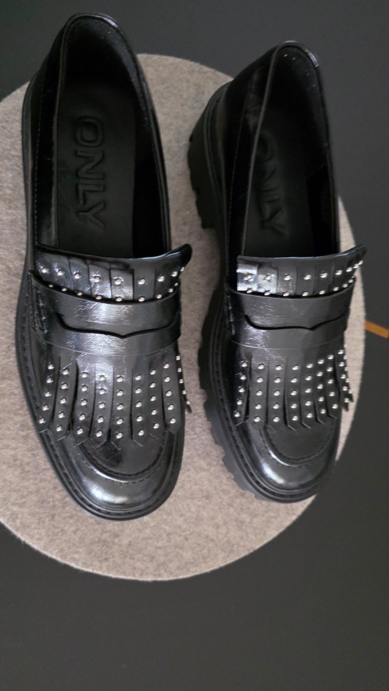 Scarpe da donna: Slipper,Damen schwarz  NEU – Nuovo (secondo la descrizione) da Näfels venduto da jayjay1968