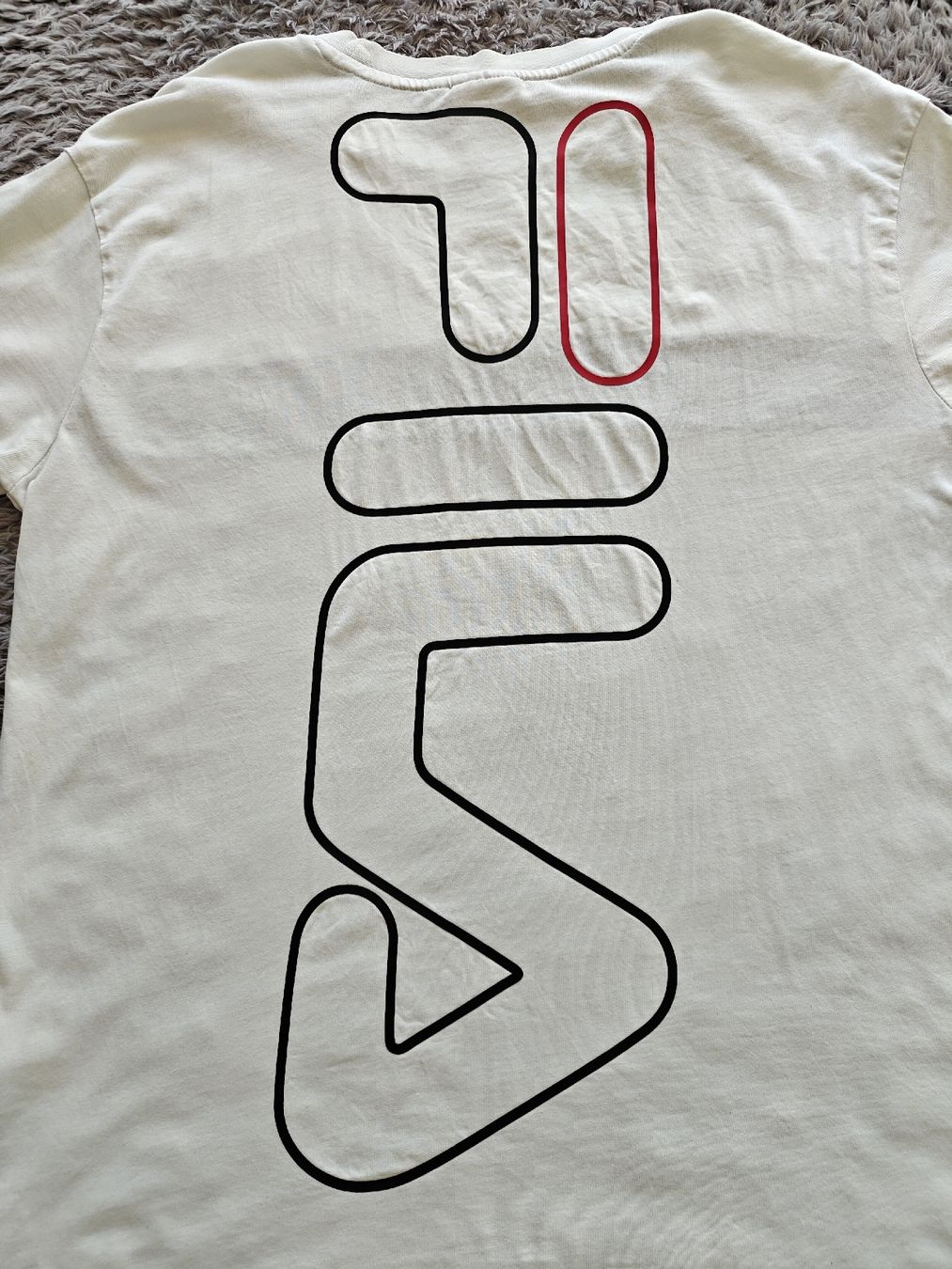 Fila T-shirt: Fila T Shirt – Usato da Pieterlen venduto da Saemelili 4