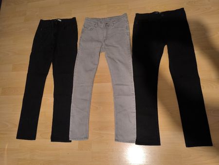 3 jeans NEUFS skinny 152
