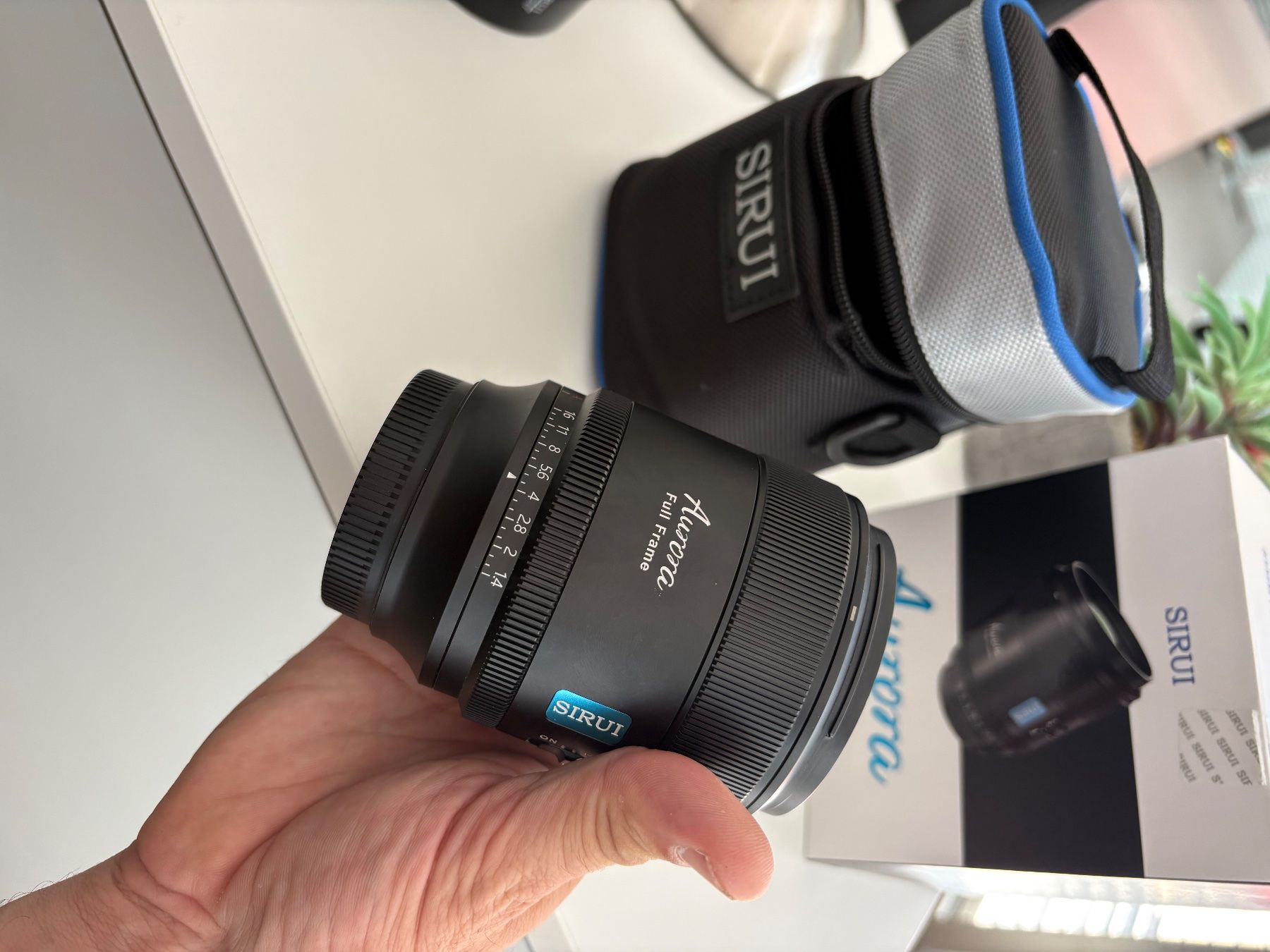 Sirui Objektive: Sirui Aurora AF 85mm 1.4 FF Sony E – Gebraucht aus Carouge GE von Benny_B 2