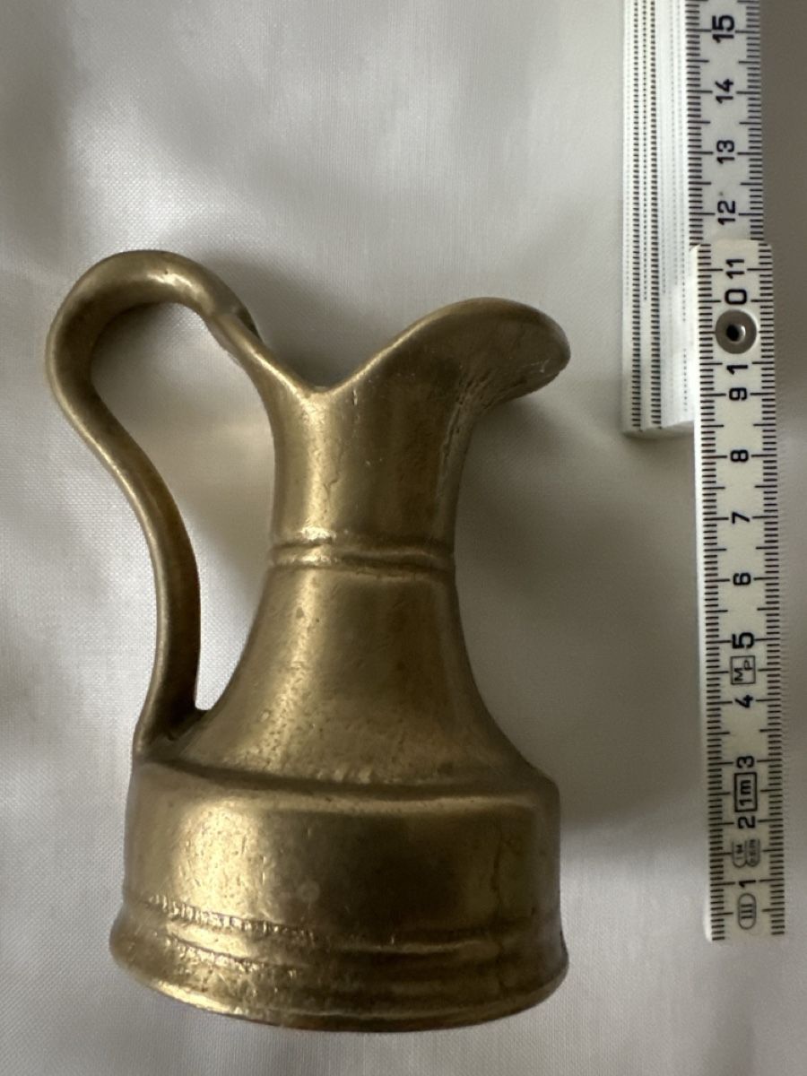 Alle Dekorationen: Messing Krug mit Gartengeräte Deko Vintage – Gebraucht aus Zürich von Chaeffeler 4