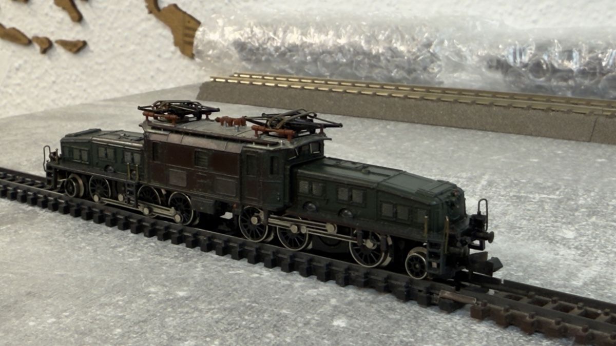 Trix Modellini di ferrovie: Minitrix E-lok Ce 6/8 III "Krokodil" Spur N – Usato da Schlieren venduto da rat_lq6b 2