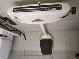Personenwaage Seca mechanisch mit Laufgewicht weiss