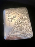 RARE ET SUBLIME ÉTUI À CIGARETTES ARGENT MASSIF MOSCOU 1894 