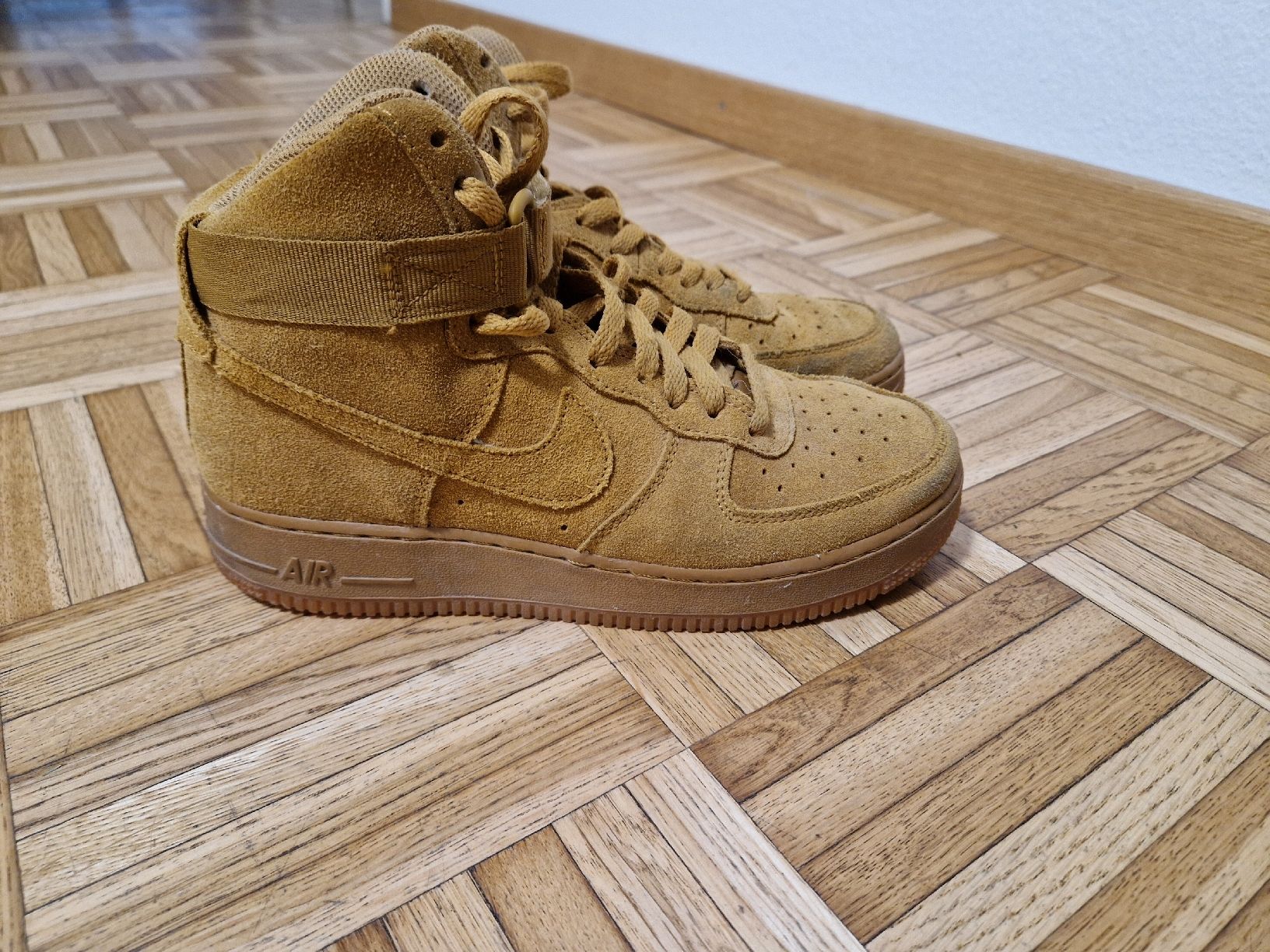 Nike Scarpe da uomo: Nike Sneaker Grösse 39 – Usato da Dübendorf venduto da lavlo