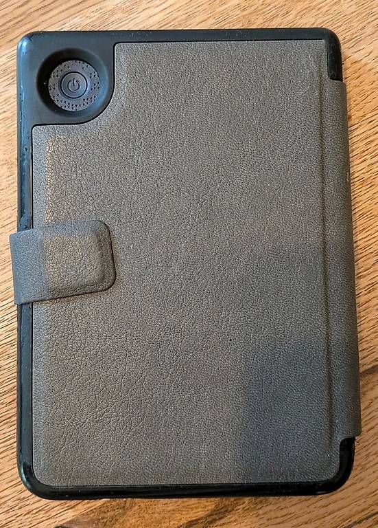 Tablet PC: Tolino Shine 4 inkl. Hülle – Gebraucht aus Grund b. Gstaad von kindlerm 3