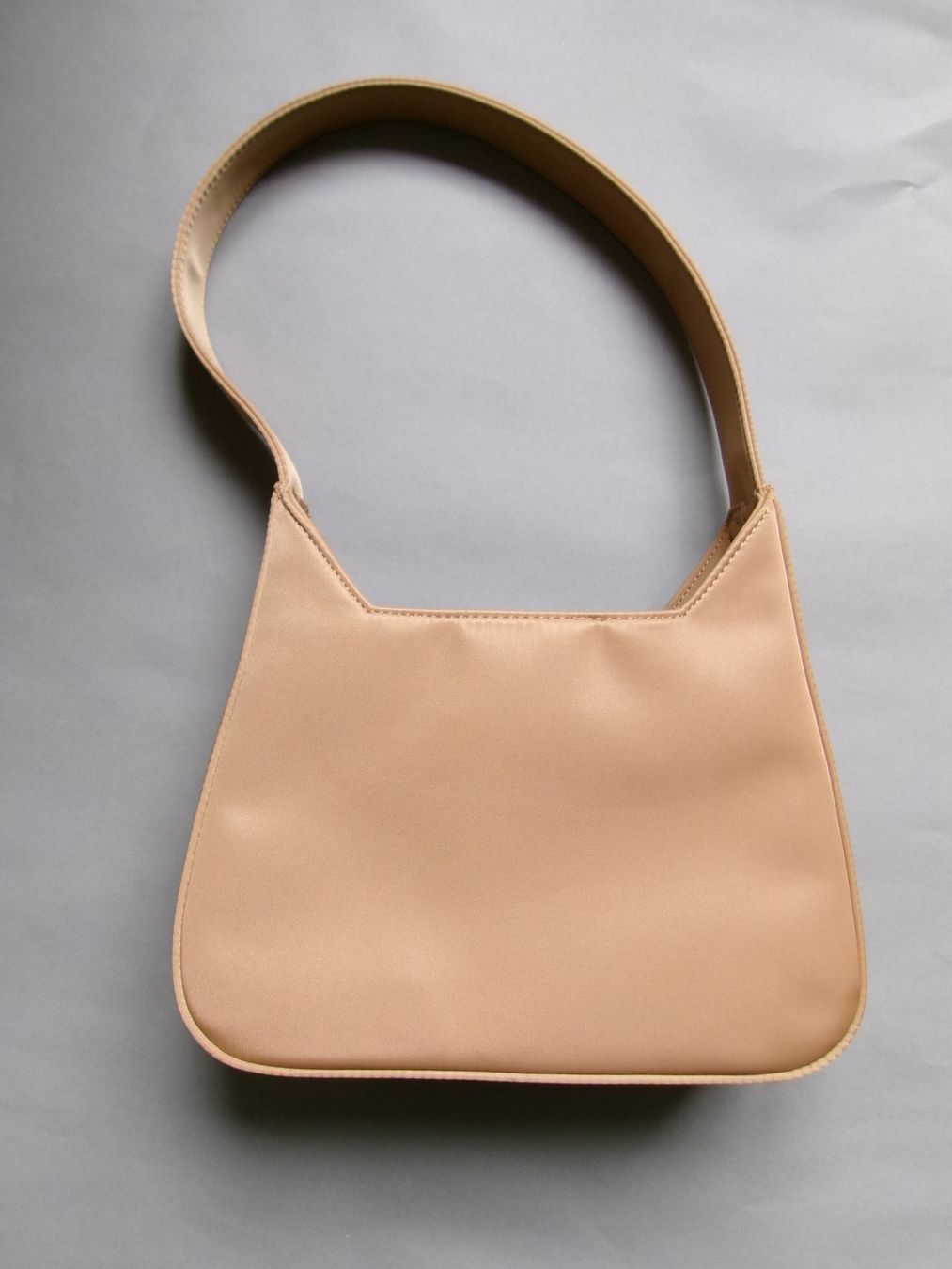 Guess Borse da donna: Guess Tasche, beige – Nuovo (secondo la descrizione) da Rüti ZH venduto da Yamihexe 1