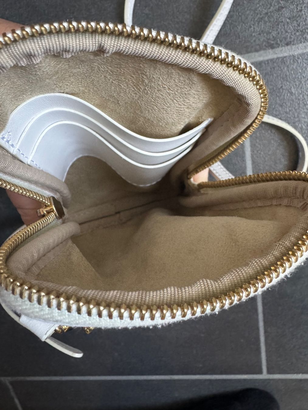 Maison Mollerus Borse da donna: Maison Mollerus Wildhorn Handytasche – Usato da Moosseedorf venduto da SDmedia 2