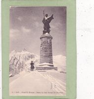Grand St-Bernard Statue de Saint Bernard de Menthon