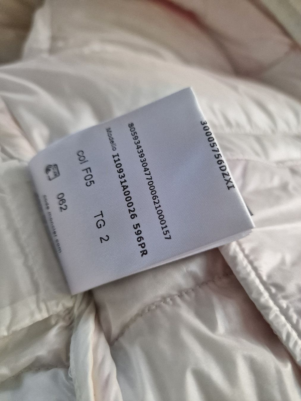 Moncler Vestes: Veste Moncler gr.2 – D'occasion à Yverdon-les-Bains par Scmps 9