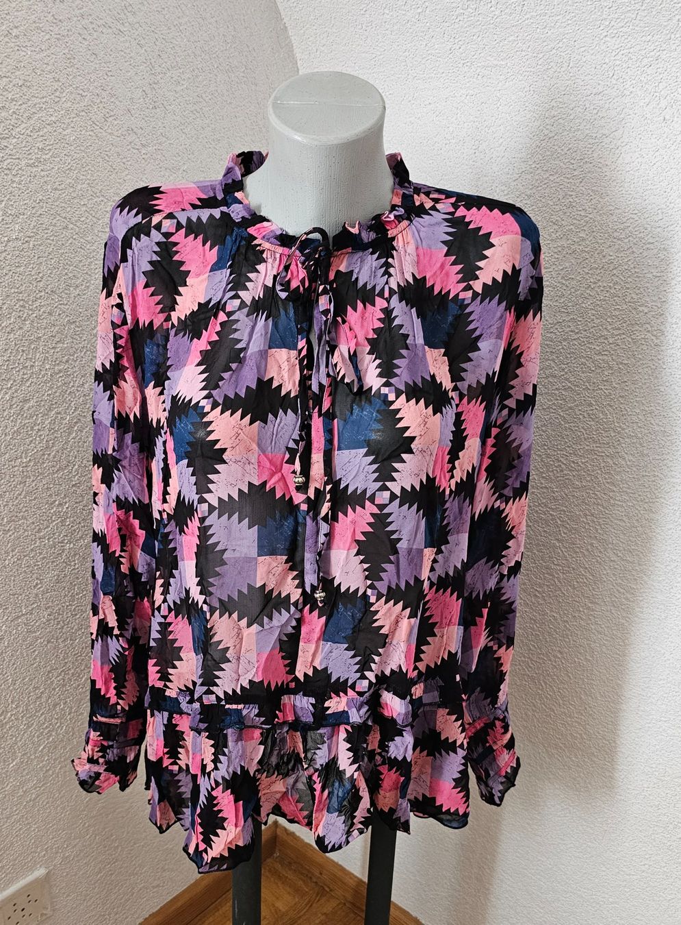 Princess goes hollywood Camicette: FROGBOX - neue Bluse statt 169.00 Purple zig zag – Nuovo e nell'imballaggio originale da Füllinsdorf venduto da Sunnebliemli7 1