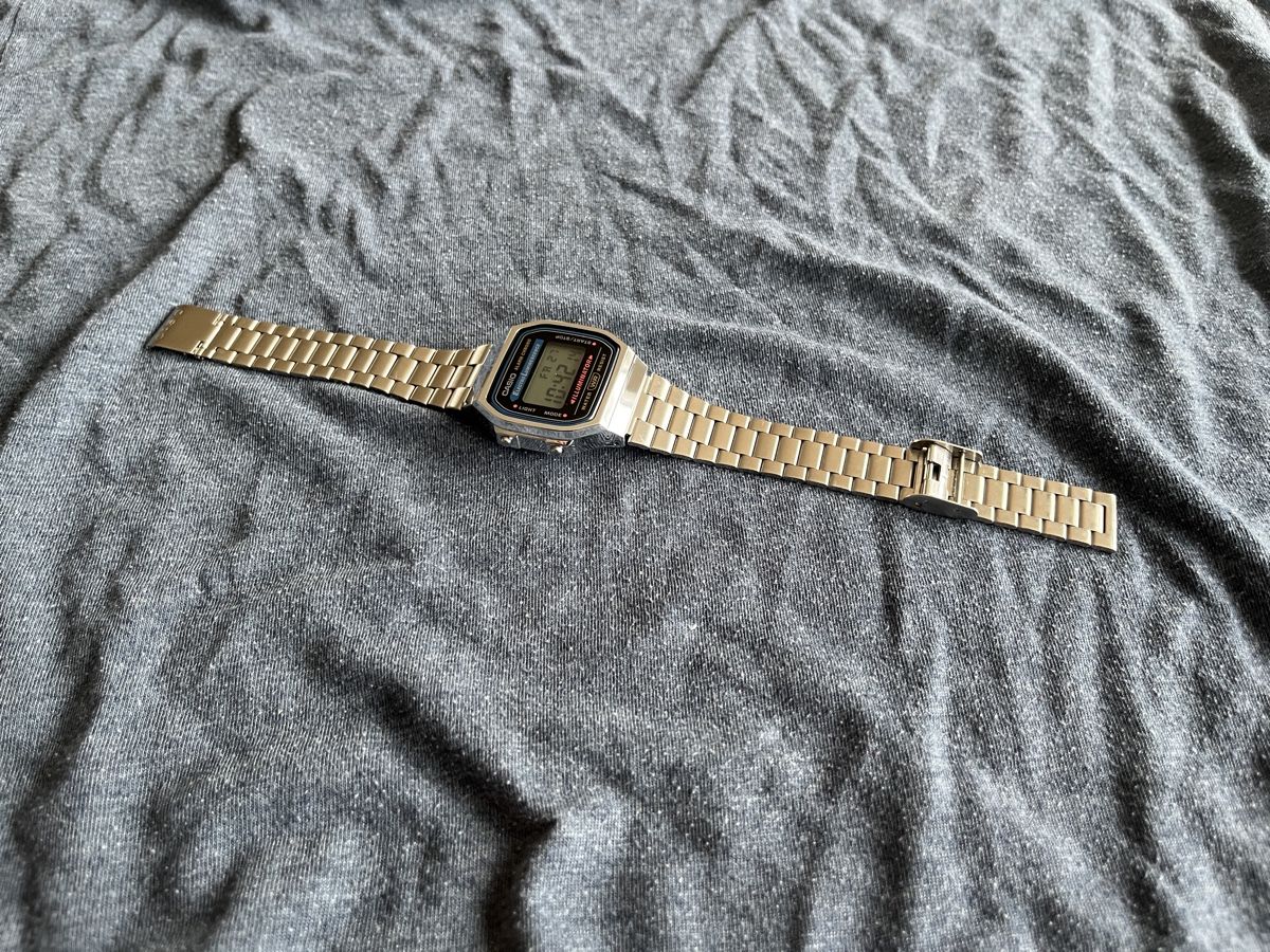 Casio Uhren: Casio A168 sehr gut erhalten – Gebraucht aus Oberrieden von  4