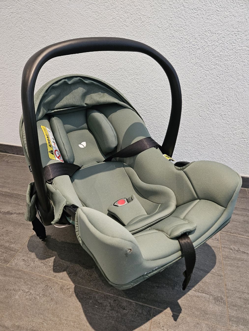 Joie Auto-Kindersitze: Joie i-Snug 2 Babyschale Kindersitz Auto – Gebraucht aus Rotkreuz von Kaffitanteli 1