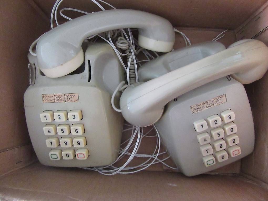 Telefoni: Zwei Spieltelefone – Usato da Bern venduto da airrr
