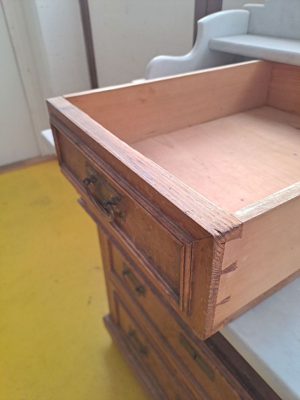 Cassettiere: Kommode Holz mit Marmorplatte – Usato da Heimenschwand venduto da fipuae 2
