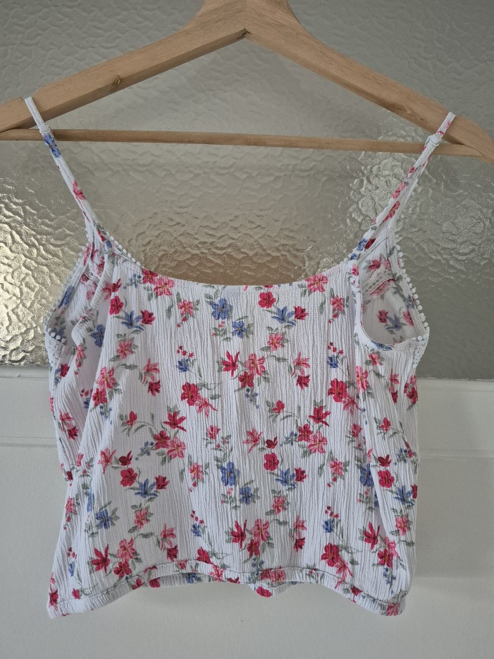 H&M Top: Crop top à fleurs H&M Divided 36 – Usato da Lausanne venduto da claire1401 3