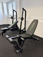 Tunturi Squat Rack, Hantelbank, Beintrainer und Gewichte Set