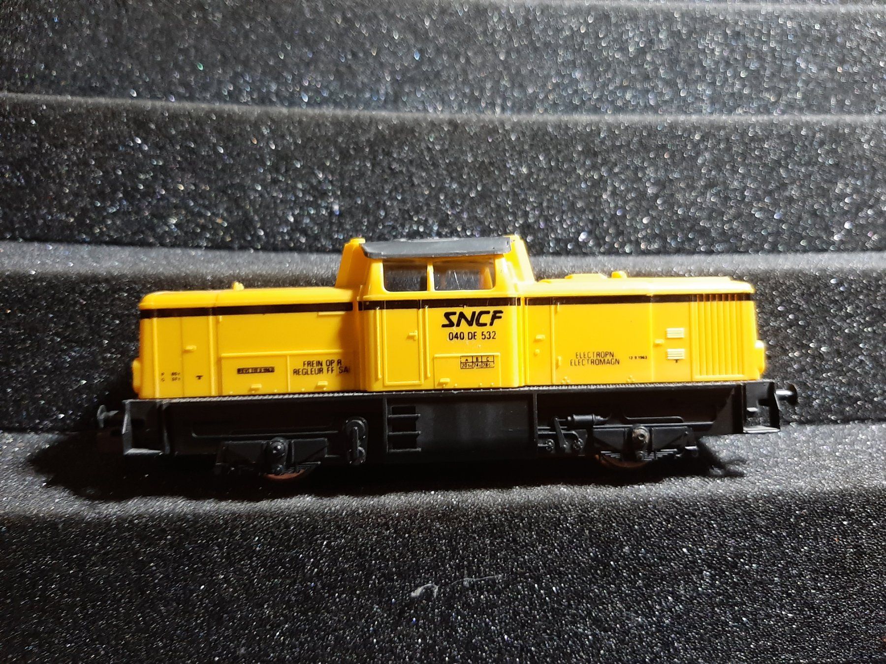 Lima Trains électriques: LIMA SNCF 040.DE.532 REF.2 – D'occasion à Avully par RIVALIS 1