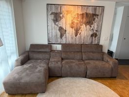 Grosses Sofa mit Relaxfunktion und USB-Anschlssse!