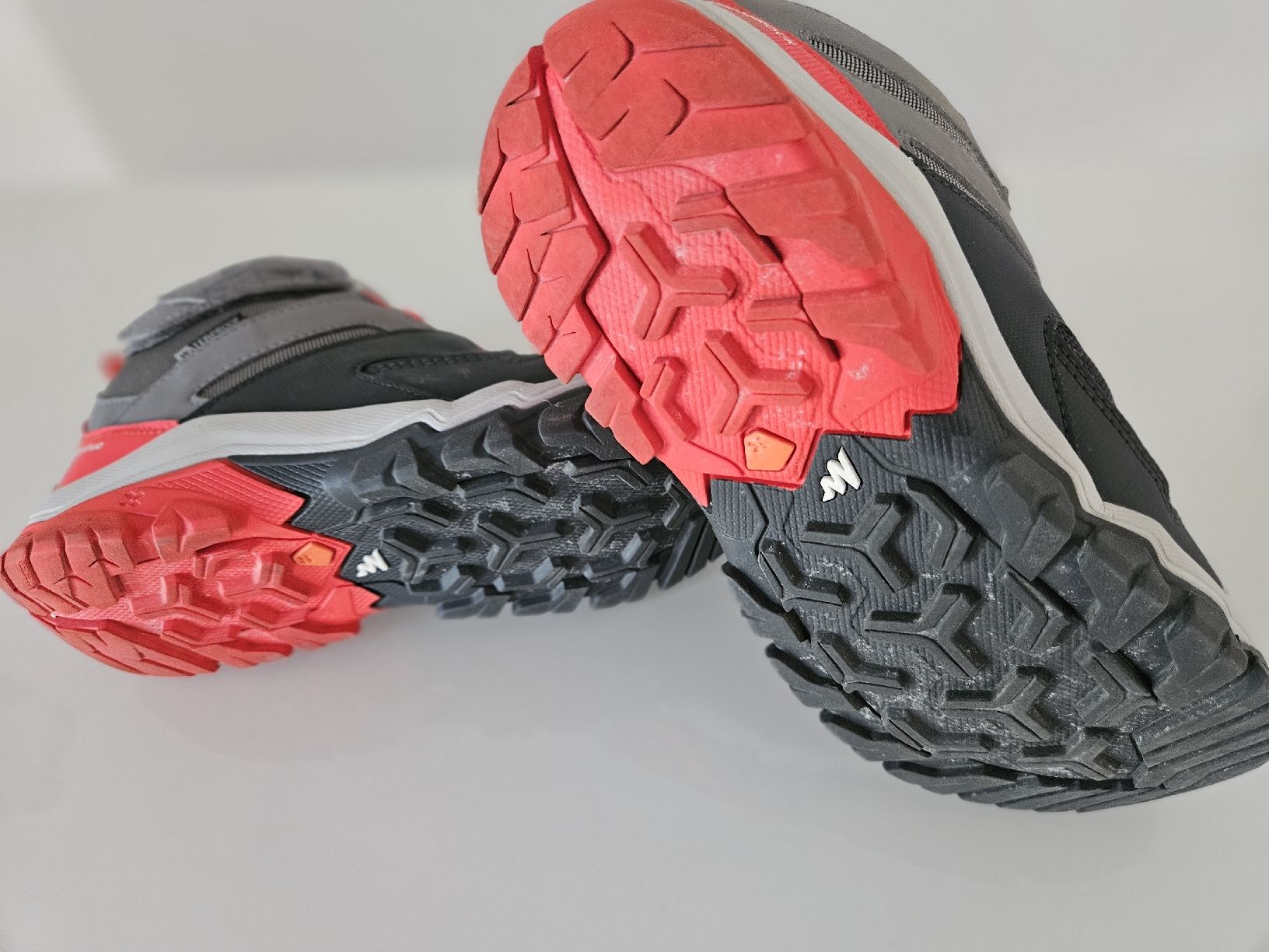 Decathlon Schuhe für Jungen: Kinder-Wanderschuhe Quechua Grösse 34 wasserdicht – Gebraucht aus Niederglatt ZH von Lady-Luck 2