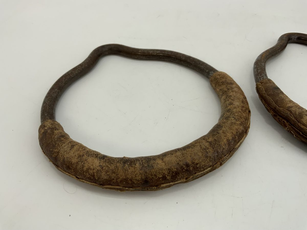 Spielzeuge: Antike Turnringe mit Lederbezug – Gebraucht aus Erlach von silvia3235 3